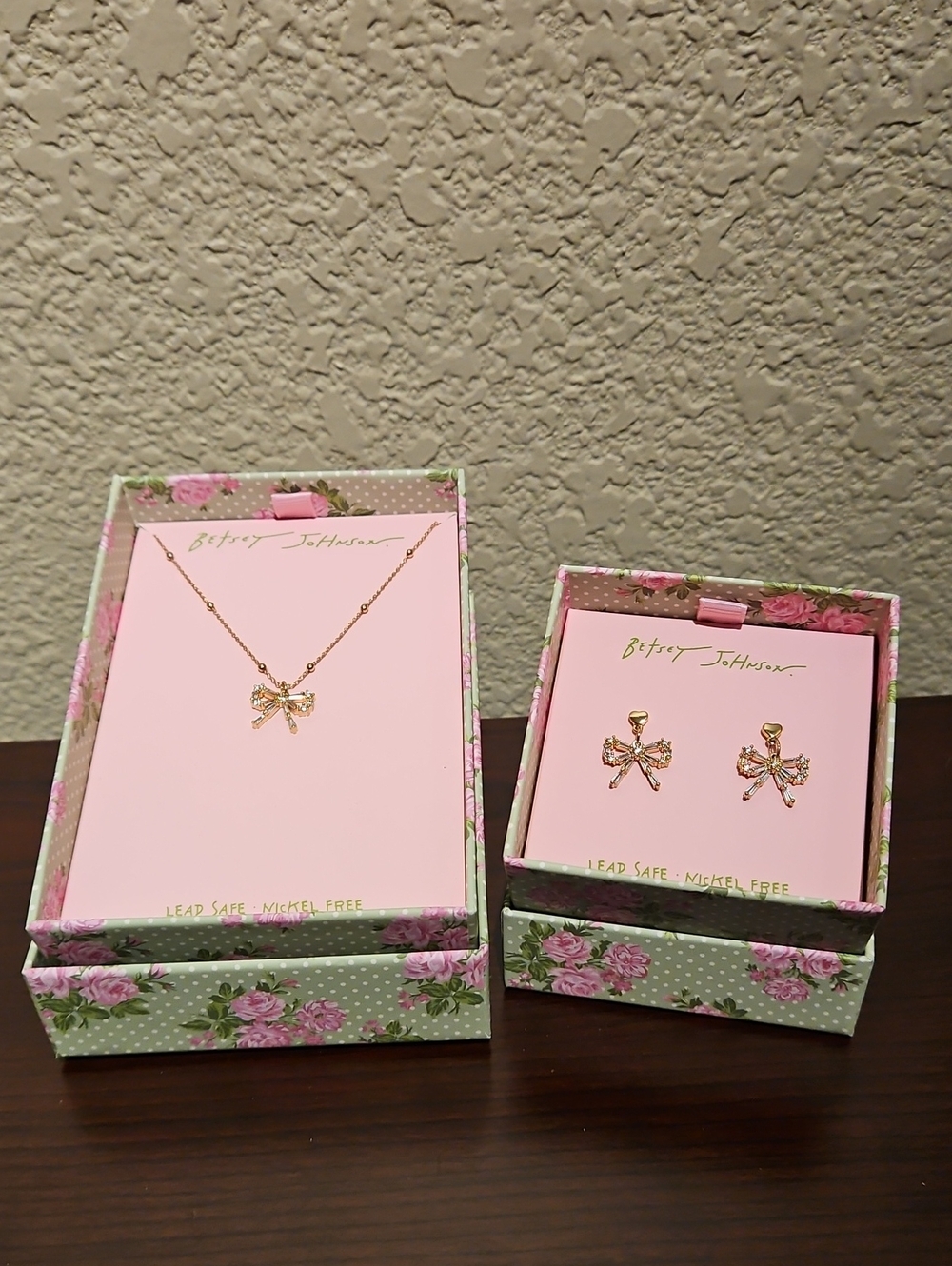Betsey Johnson - Gold Bow Necklace & Earrings